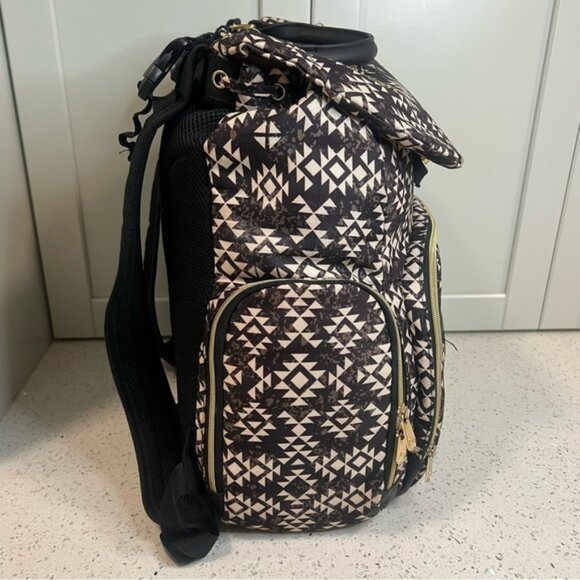 FISHER-PRICE Shiloh Southwest Aztec Deluxe Diaper Bag Backpack - Picture 15 of 15